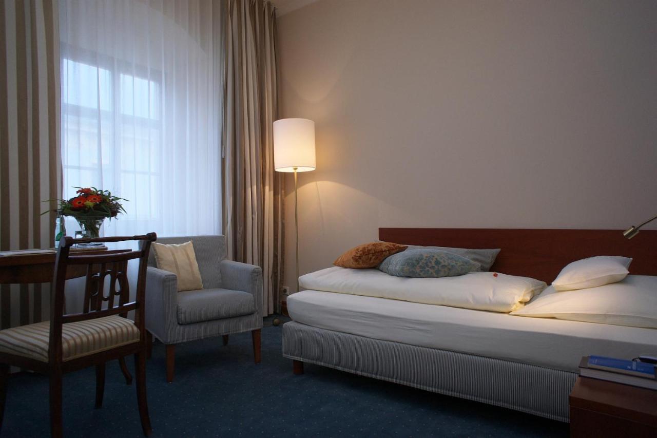 Hotel Martha Dresden Bagian luar foto