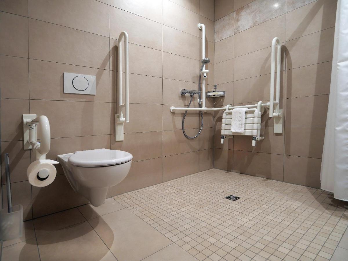 Hotel Martha Dresden Bagian luar foto